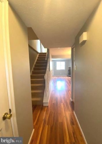 8511 Blue Rock Ln, Lorton VA  22079-3069 exterior