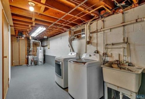 83 Calumet Ave, Oakland NJ  07436-2902 exterior