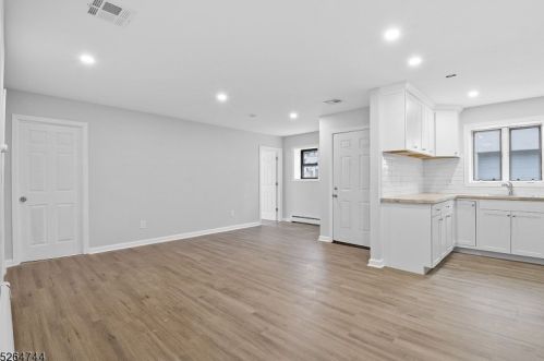 16 Madison St, Paterson NJ  07524-3008 exterior