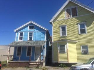 12 Wallace St, Bridgeport, CT 06604-2733