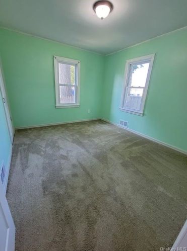 82 Ridgewood Ave, Middletown NY  10940-3415 exterior