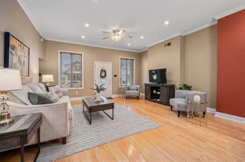 648 6th St, Oakmont PA  15139-1515 exterior