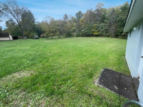 975 Boyce Rd, Bridgeville PA  15017-1502 exterior