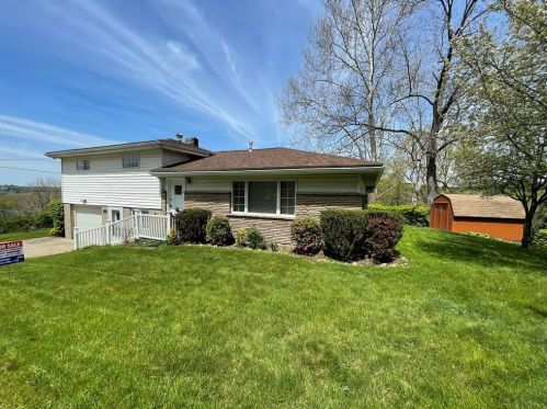 53 Oak St, Manor PA  15665-9701 exterior