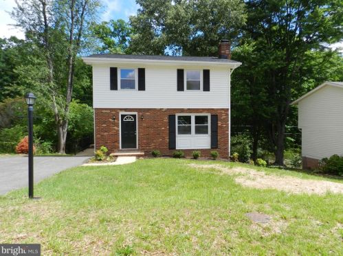 203 Morningside Dr, Fredericksburg, VA 22401-2236