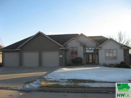 1306 8th St, Perkins, IA 51239-7604
