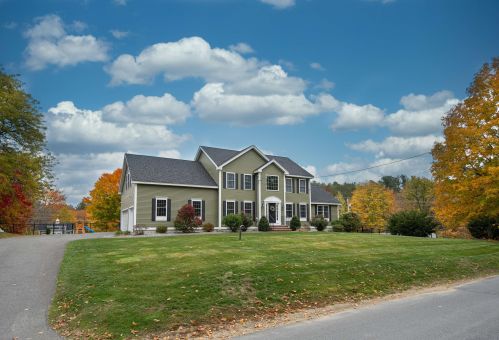24 Harris Rd, Salem, NH 03079-1407