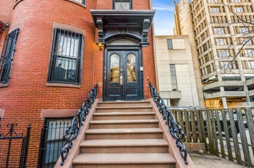 81 Brookline St, Boston MA  exterior