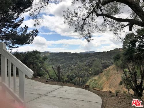 125 Pueblo Ln, Topanga, CA 90290-4462