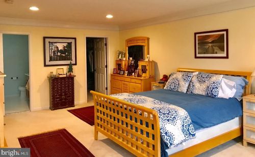 602 Archibald Ln, Florence NJ  08518-4010 exterior