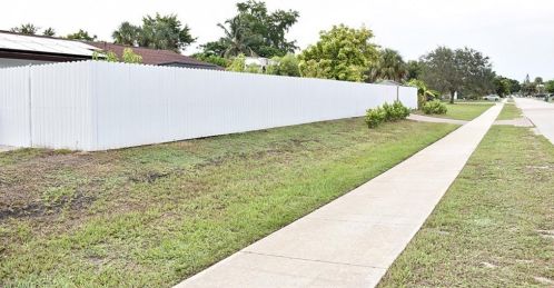 4801 22nd Ave, Naples, FL 34116-6303