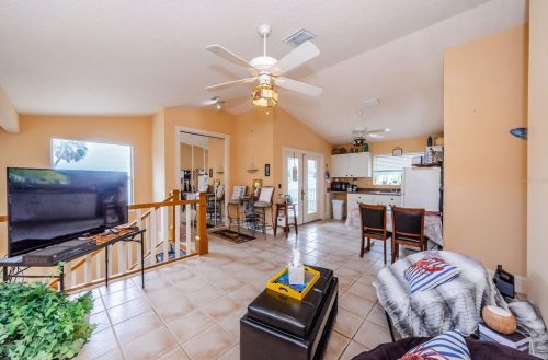4832 Sunset Blvd, Port Richey FL  34668-6443 exterior