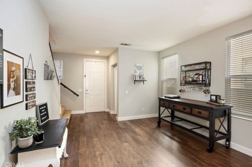 42056 Calabria Dr, Temecula CA  92591-5721 exterior