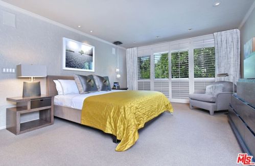 5037 Gaviota Ave, Van Nuys CA  91436-1427 exterior