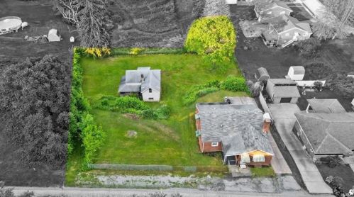 744 Sellers Ave, Jeannette, PA 15644-1635