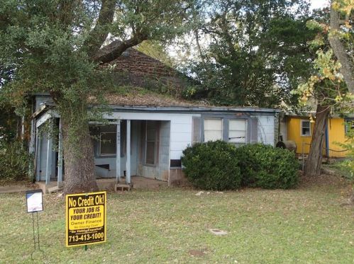 608 East Ave, Dinsmore, TX 77488-5518