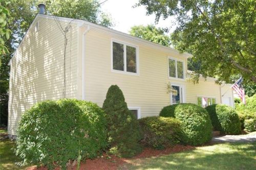 45 Gardenia Ln, South Kingstown, RI 02882-1454