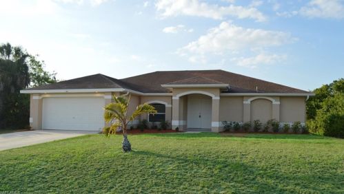 3012 6th St, Lehigh Acres, FL 33976-2516
