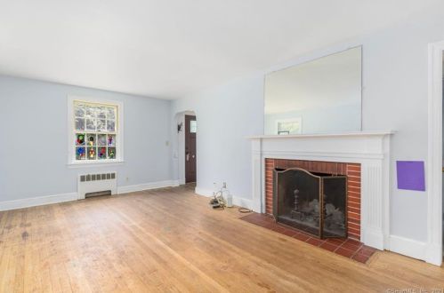 1 Beech Dr, Norwich CT 06360-2903 exterior