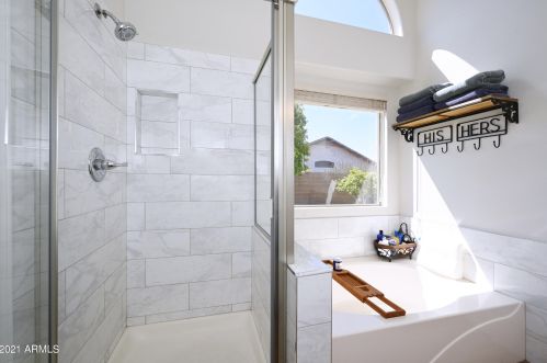 6409 Wahalla Ln, Glendale AZ 85308-5579 exterior