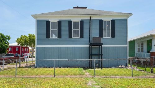 2003 28th St, Galveston TX  77550-7703 exterior