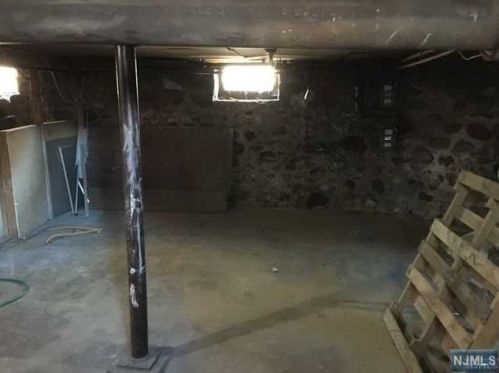 95 Godwin Ave, Ridgewood NJ  07450-3725 exterior