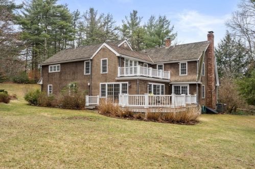 18 Goulding St, Sherborn MA 01770-1633 exterior