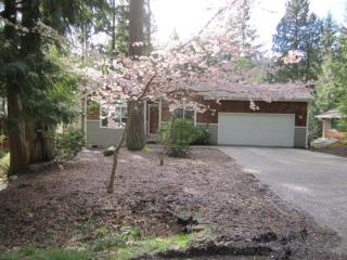 144 Windward Dr, Bellingham, WA 98229-7952