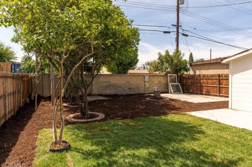 5127 Lindsey Ave, Pico Rivera CA  90660-2732 exterior