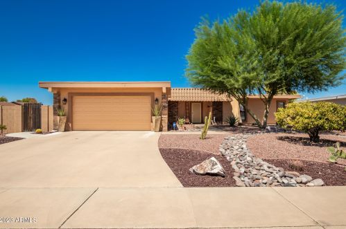 10918 Willowbrook Dr, Sun City, AZ 85373-1543