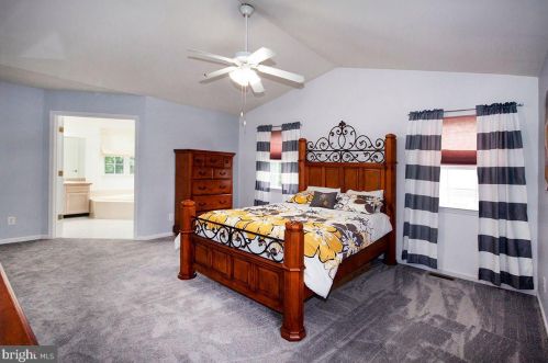 64 Cedar Grove Dr, Erial NJ  08081-5284 exterior