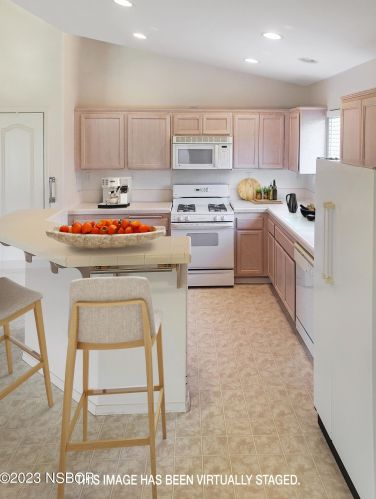 1926 Ybarra Ave, Santa Maria CA  93458-8333 exterior