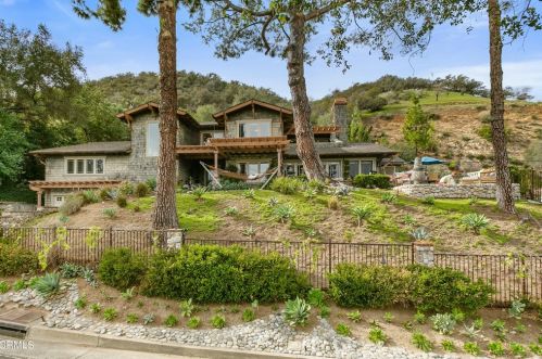 3955 Robin Hill Rd, La Canada, CA 91011-3809