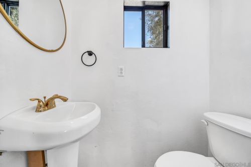 924 Bucky Ln, National City CA  91950-1406 exterior