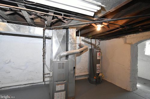 6716 Marsden St, Philadelphia PA 19135-2226 exterior