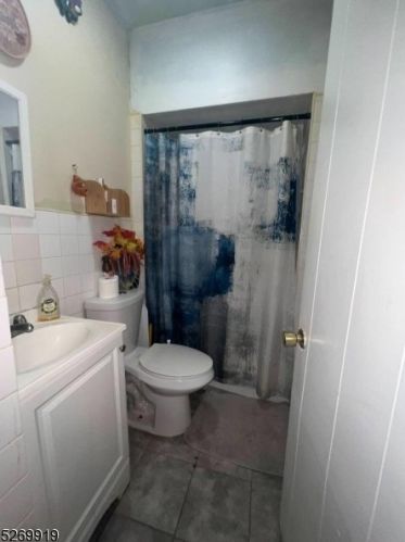 70 Butler St, Paterson NJ 07524-1777 exterior