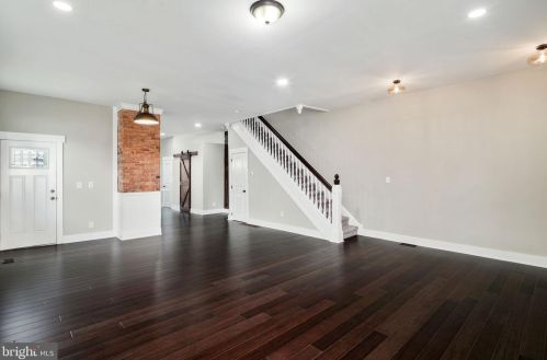 210 Market St, Gloucester NJ  08030-1907 exterior