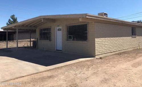 665 Hughes St, Nogales, AZ 85621-1865
