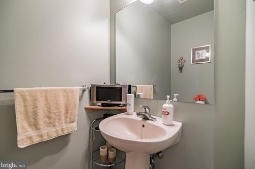 1801 Arbor Ct, Jamison PA  18929-1672 exterior