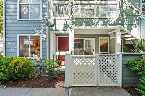 858 Boardwalk Pl, Redwood City CA  94065-1806 exterior