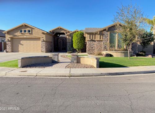 452 Mead Dr, Chandler, AZ 85249-5330