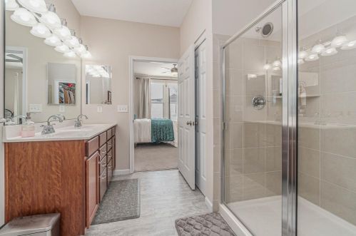 105 Woodside Park Dr, Amelia OH  45102-8711 exterior