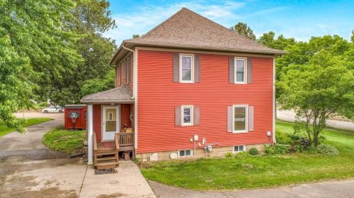 1802 19th Ave, Bloomer, WI 54724-1529