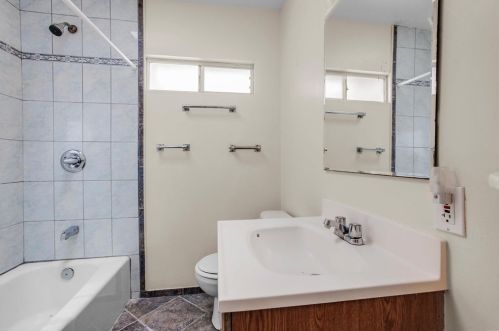 4223 Quapaw Ave, San Diego CA 92117-4525 exterior