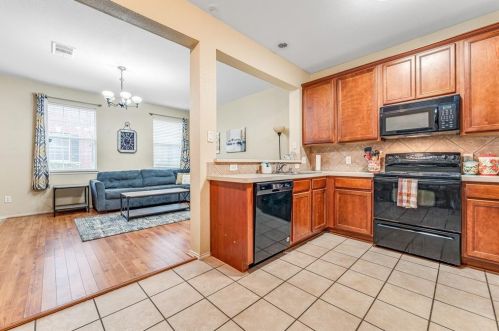 4076 Kyndra Cir, Richardson TX  75082-2762 exterior
