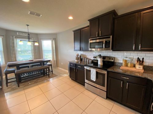 4925 Grassy Knoll Dr, Tavares, FL 32778-6216