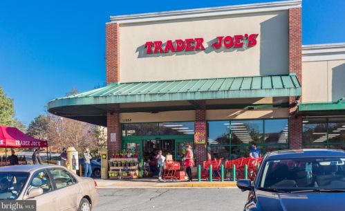 12158 Chancery Sta Cir, Herndon VA 20190-5803 exterior