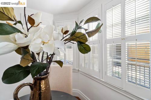 35 Craig Ave, Oakland CA  94611-3701 exterior