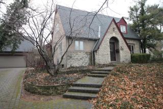 276 Riverglen Dr, Columbus, OH 43085-3870