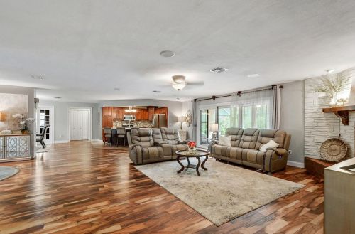 1135 Wisper Run Ct, Lutz FL  33558-5185 exterior